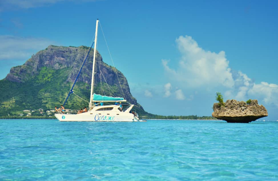 catamaran cruise in mauritius